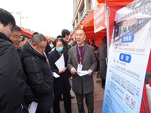 “百米小巷”人潮涌動！瑞方人力助力2025年武侯區春風行動專場招聘會“開門紅” 第4張